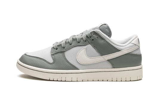 Dunk low PRM Mica green